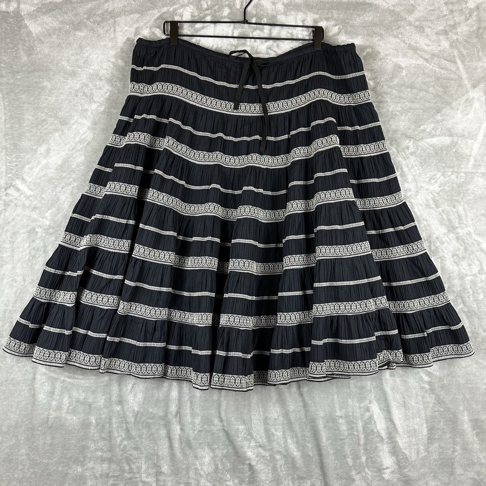 Max Studio Skirt Women's L Black Ecru Elastic Waist Embroidered Striped NEW